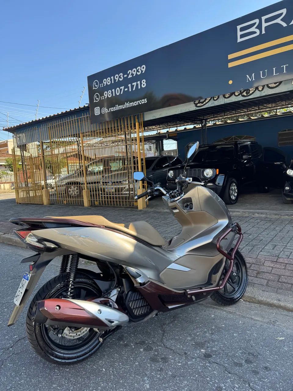 PCX DLX 2022  - Foto 3