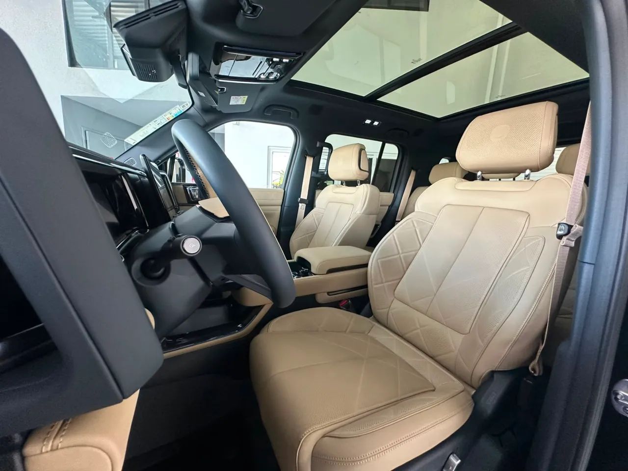 Denza B5 4WD, foto 16 de 20