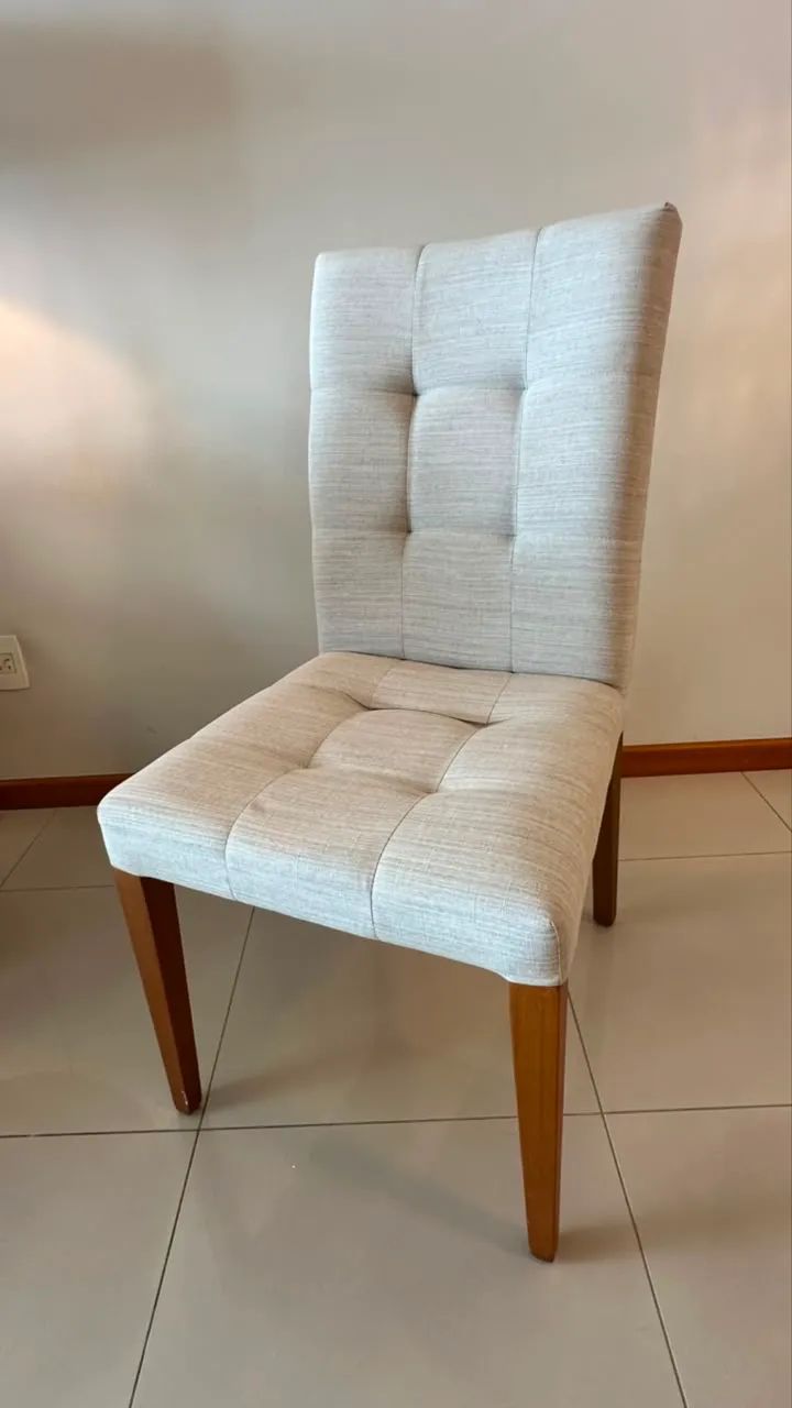 Mesa de 4 cadeiras em ótimo estado - Foto 3