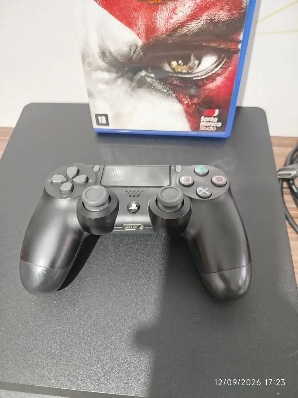 PlayStation 4 + jogo - Foto 2