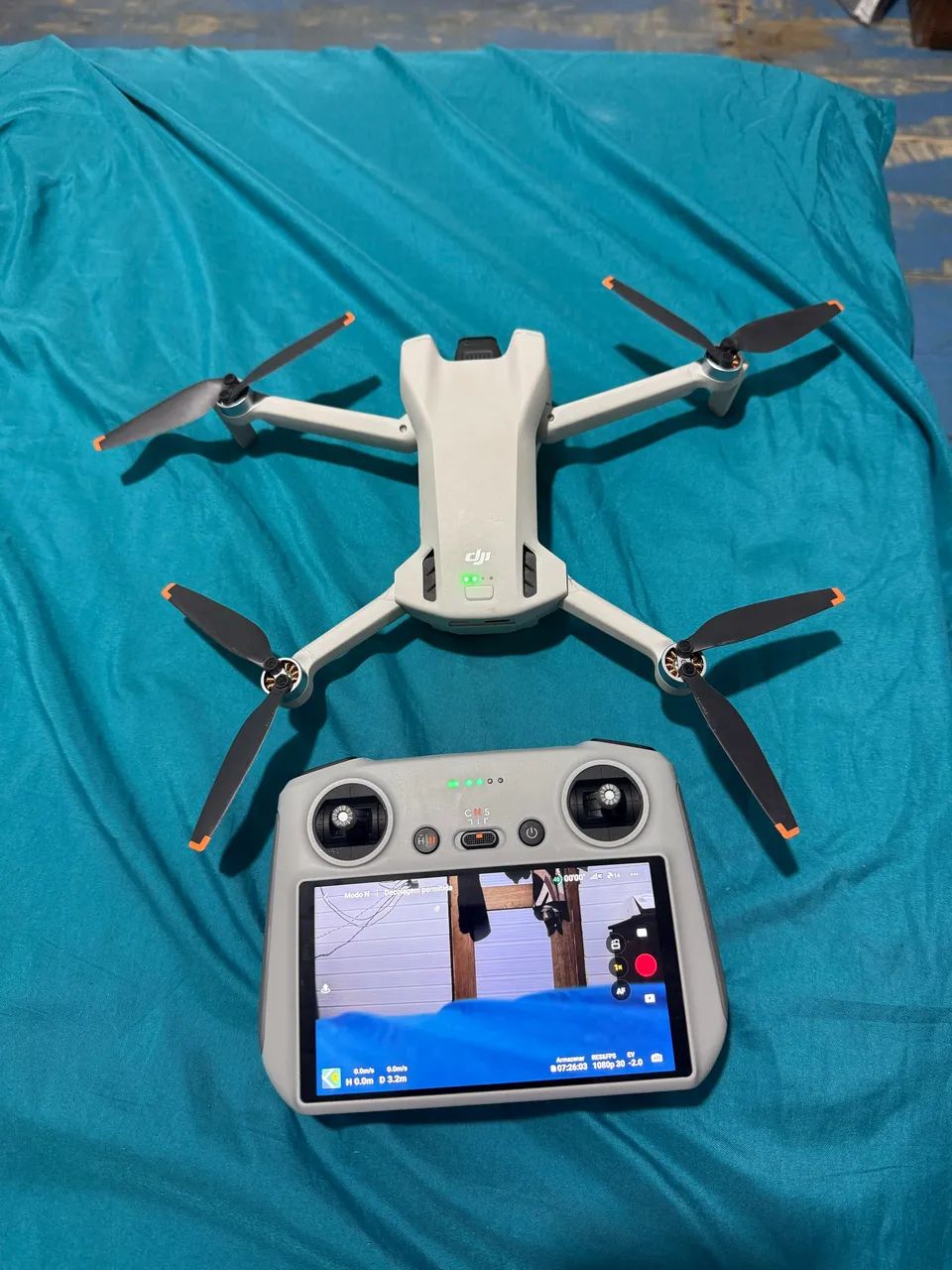 Drone DJI mine 3 com tela