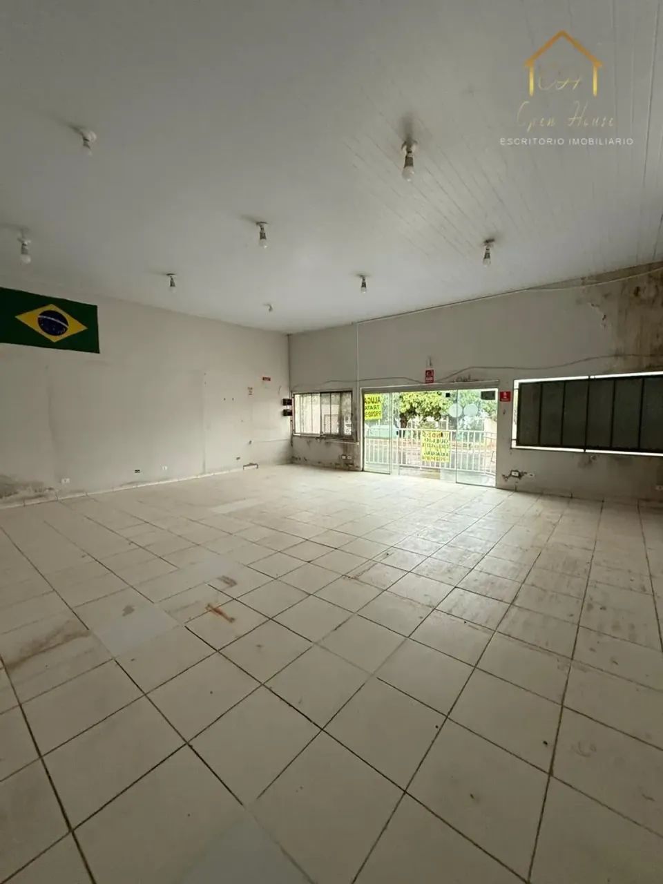 Alugo Salão Comercial no Bairro Tijucal - Foto 3