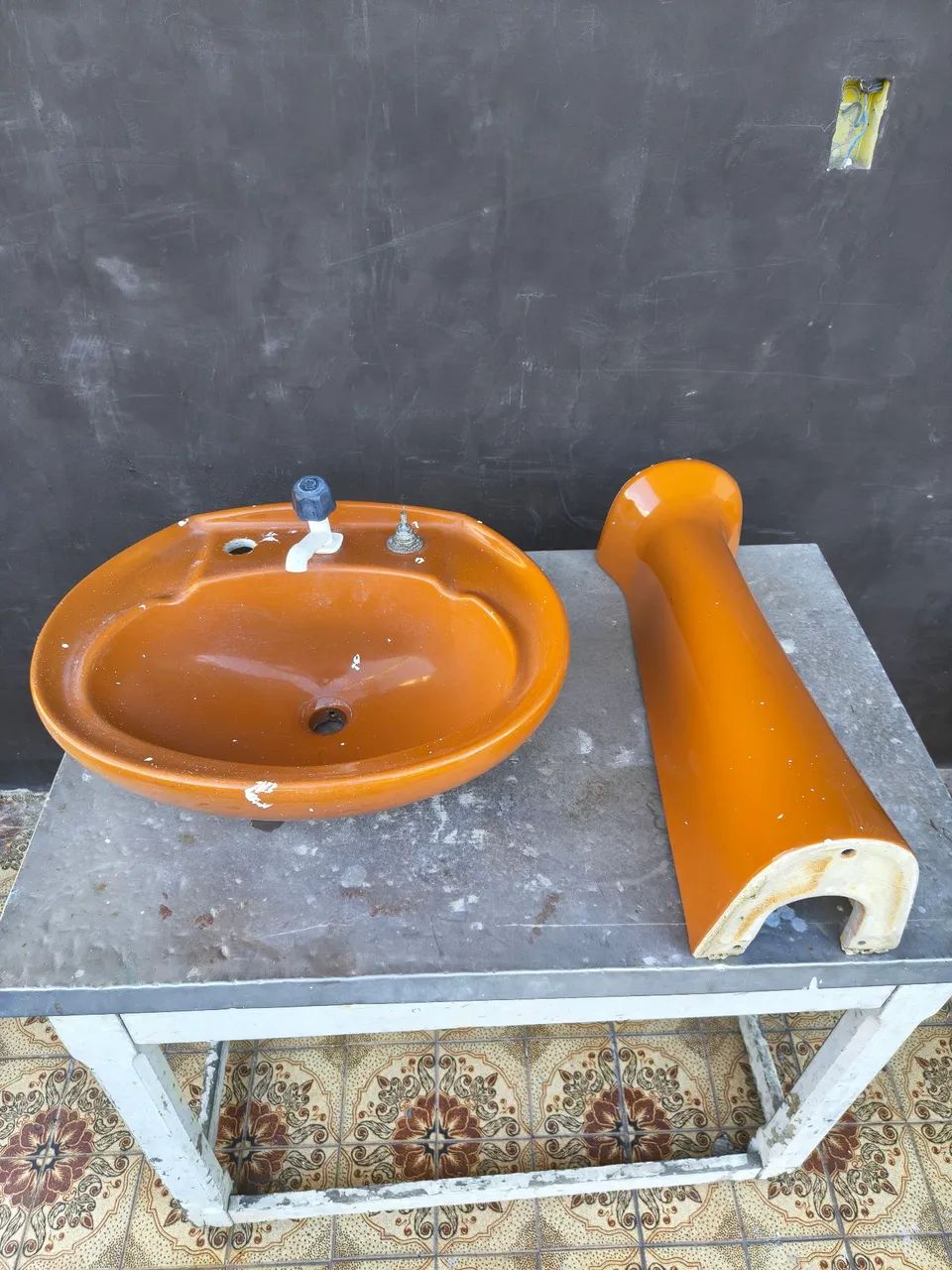 Conjunto pia e coluna