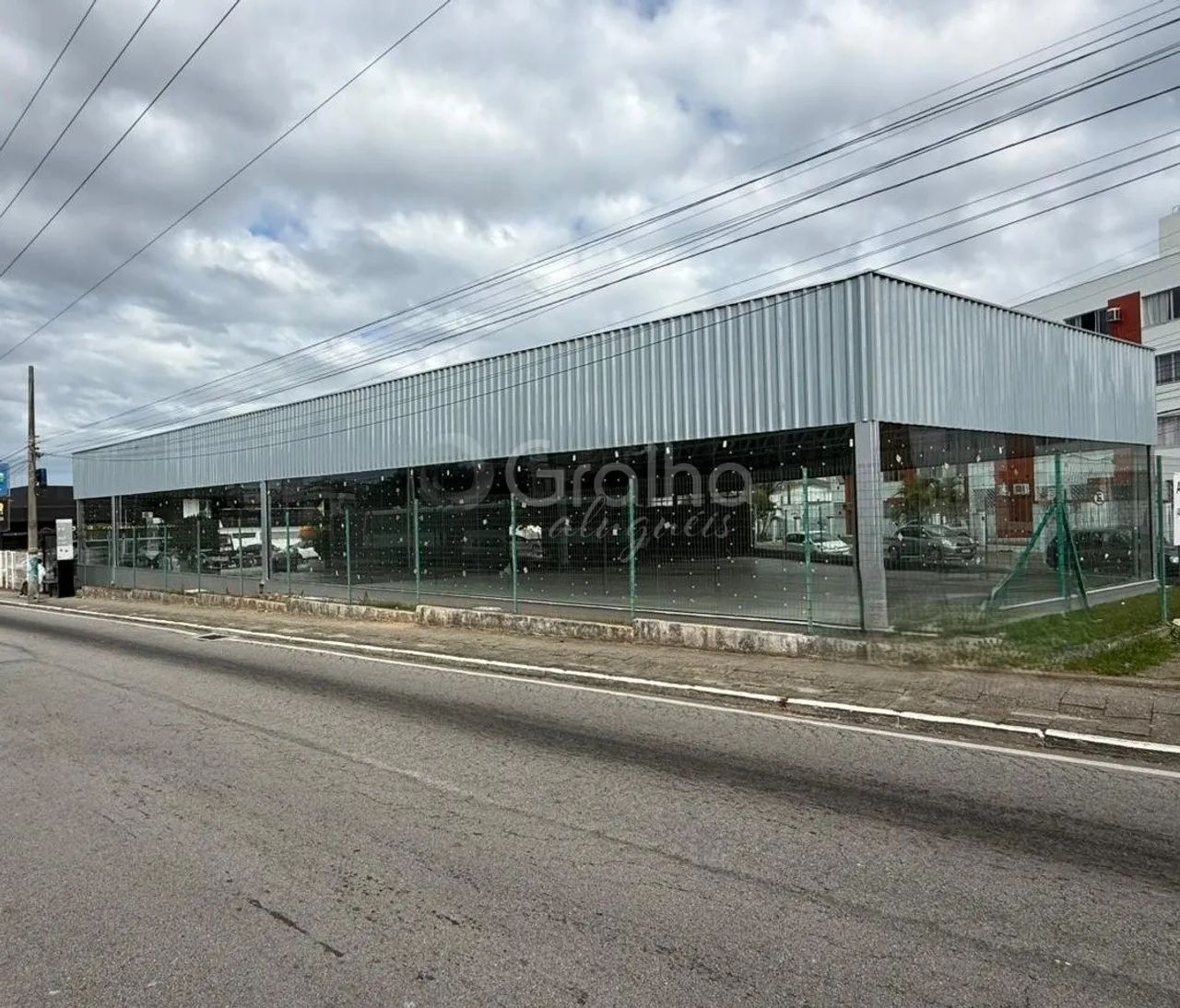 Galpão com 750m² para alugar em Capoeiras