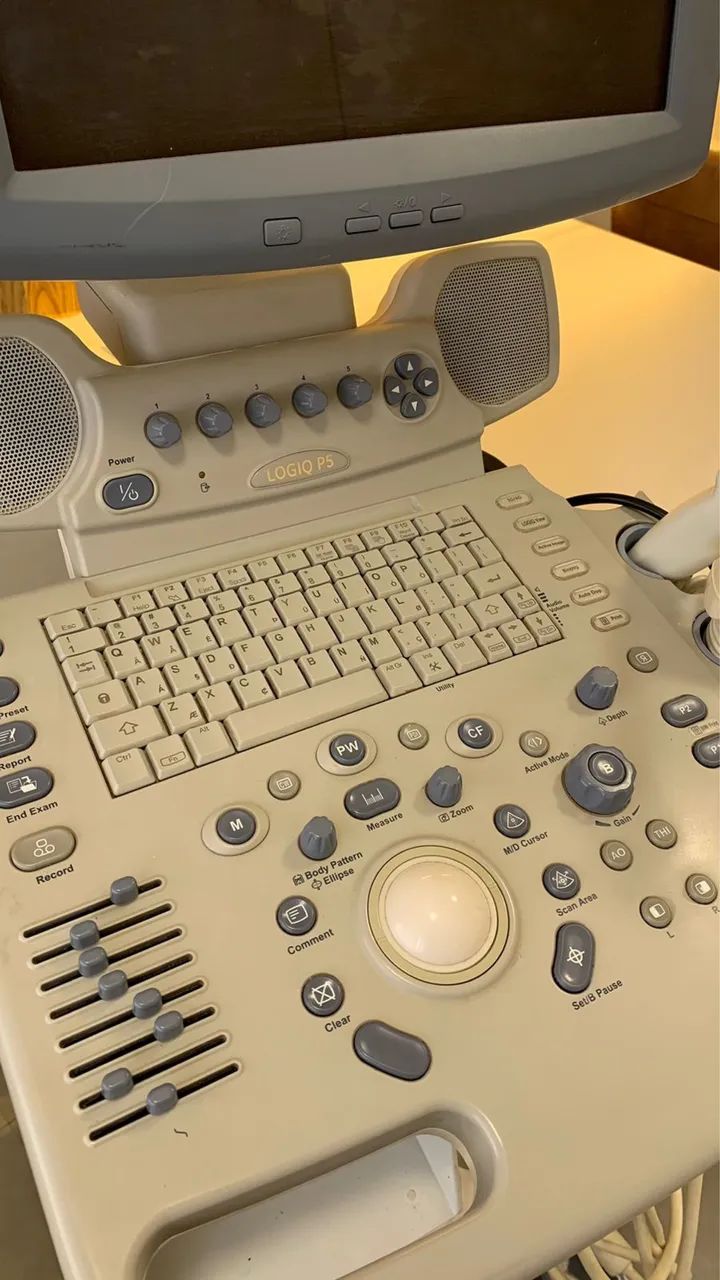 Ultrassom GE LOGIQ P5 - Foto 3