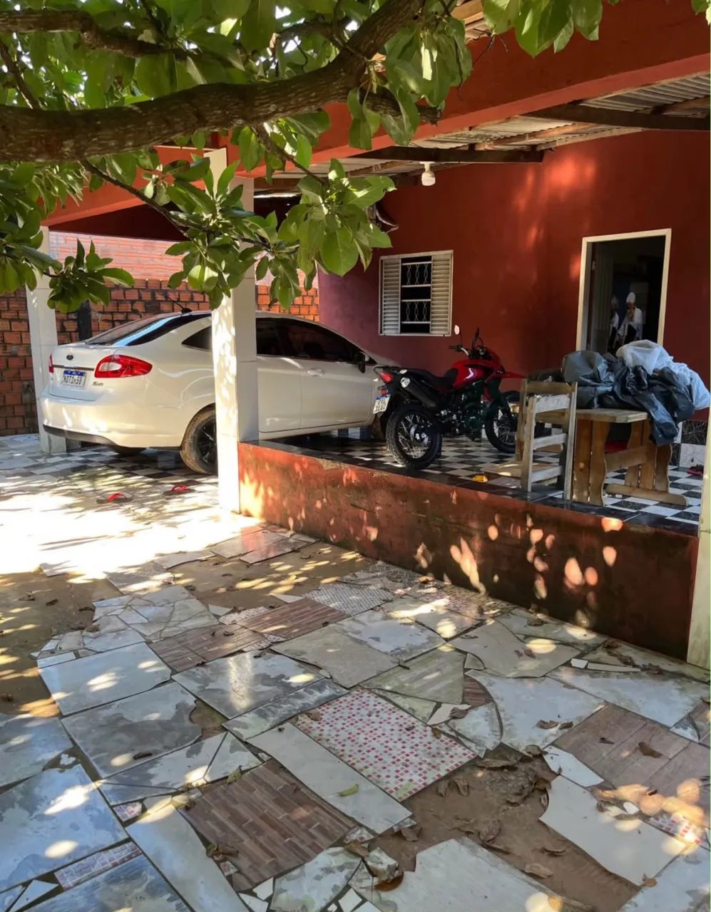 Vendo casa no bairro do Atalaia VN