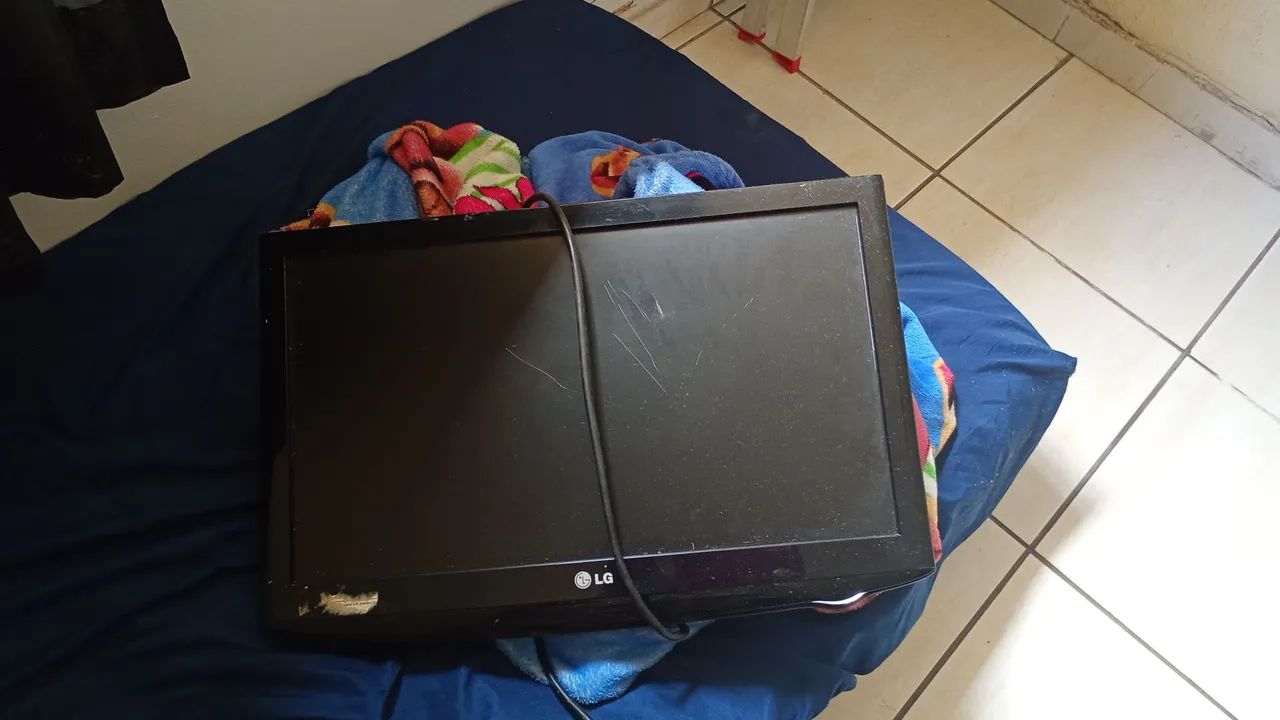 Tv monitor LG 22 polegadas  - Foto 3