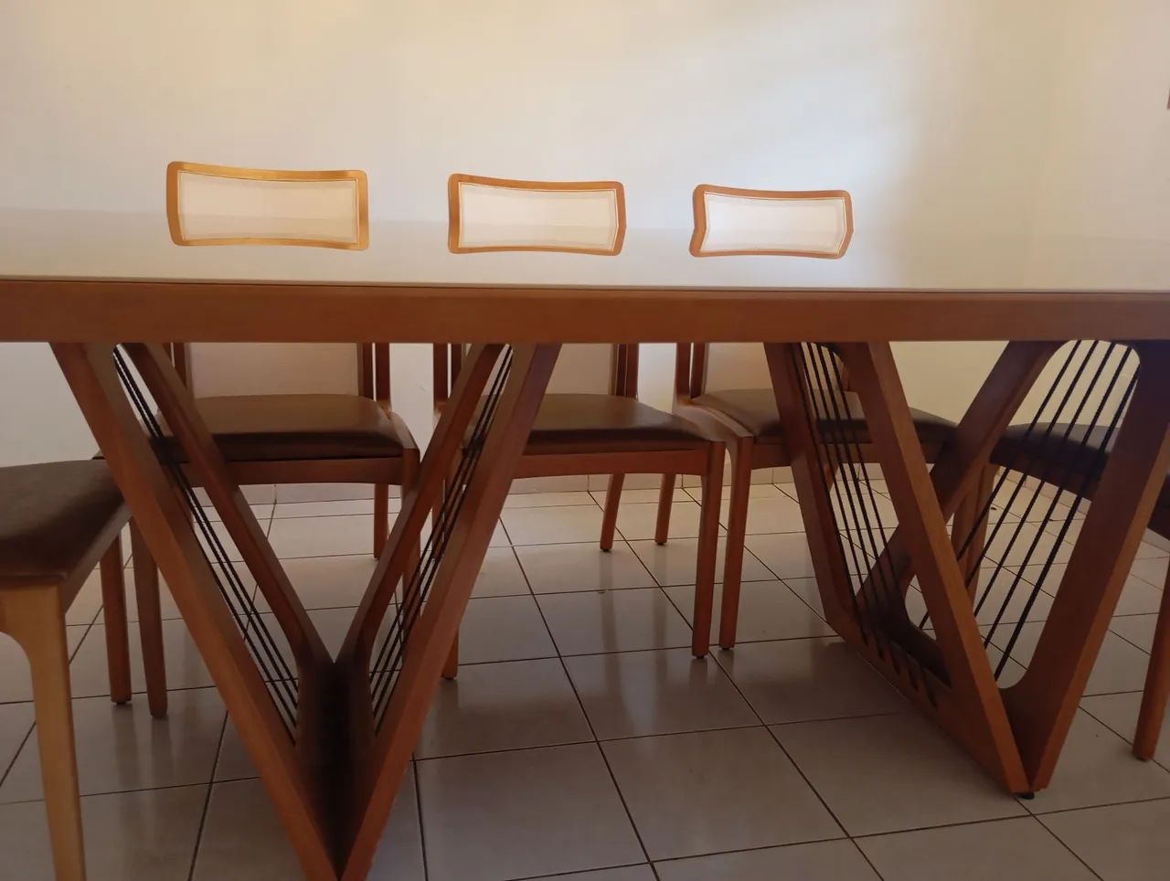 Mesa de Vidro com Madeira de 8 cadeiras - R$7.000,00 - Foto 2