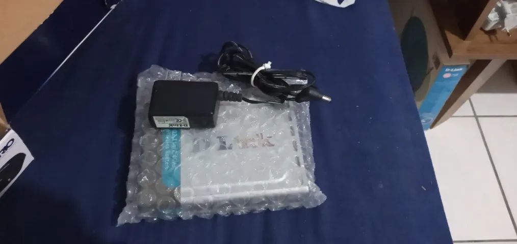 Roteador D-Link DI-524 802.11g 2.4GHz - Funcionando - Antena quebrada - Foto 2