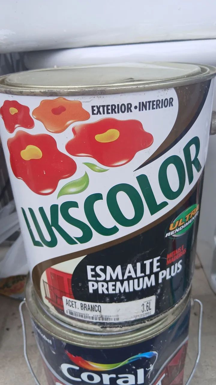 Tinta Esmalte Premium Plus Madeira e Metais cor: Acetinado Branco