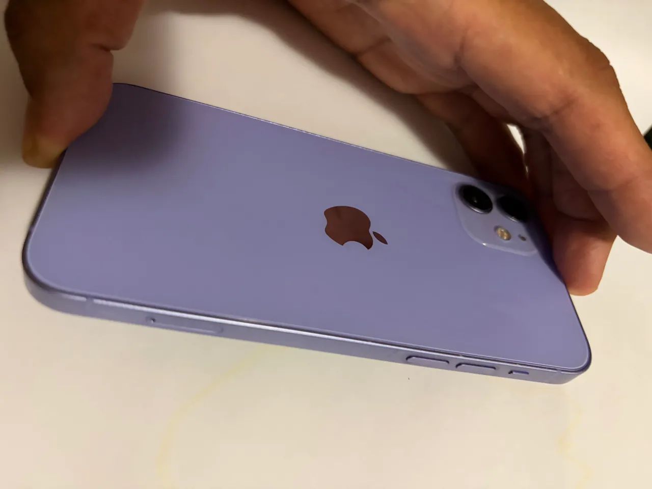 iPhone 12 64 GB Roxo usado  - Foto 4