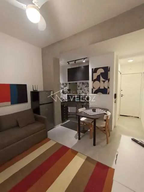 Kitnet/Conjugado : / Residencial / Centro