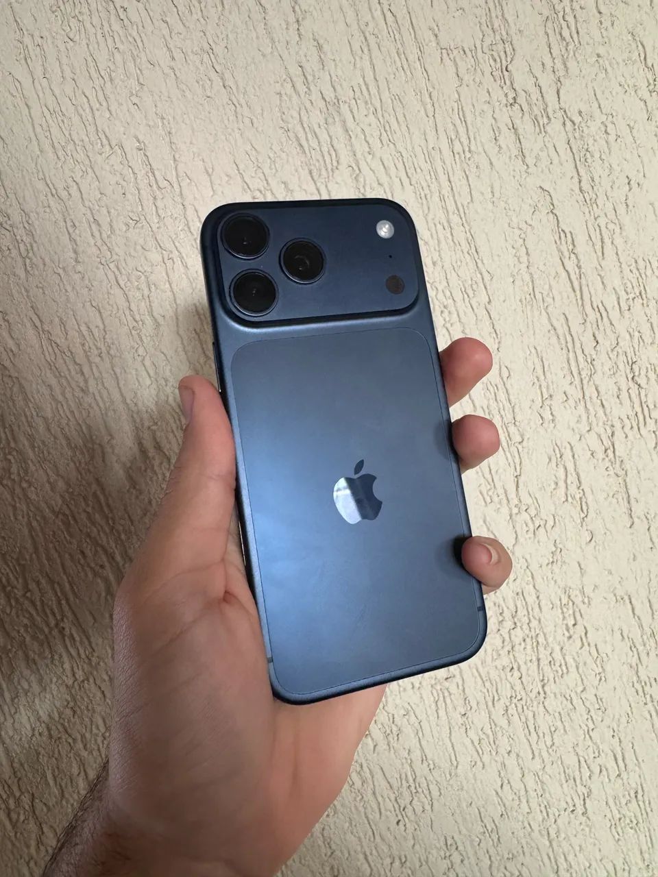 iPhone 17 pro max LEIA  - Foto 2