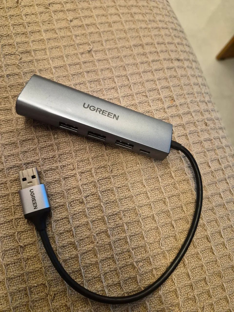 Vendo Aparador Ugreen 4 em 1