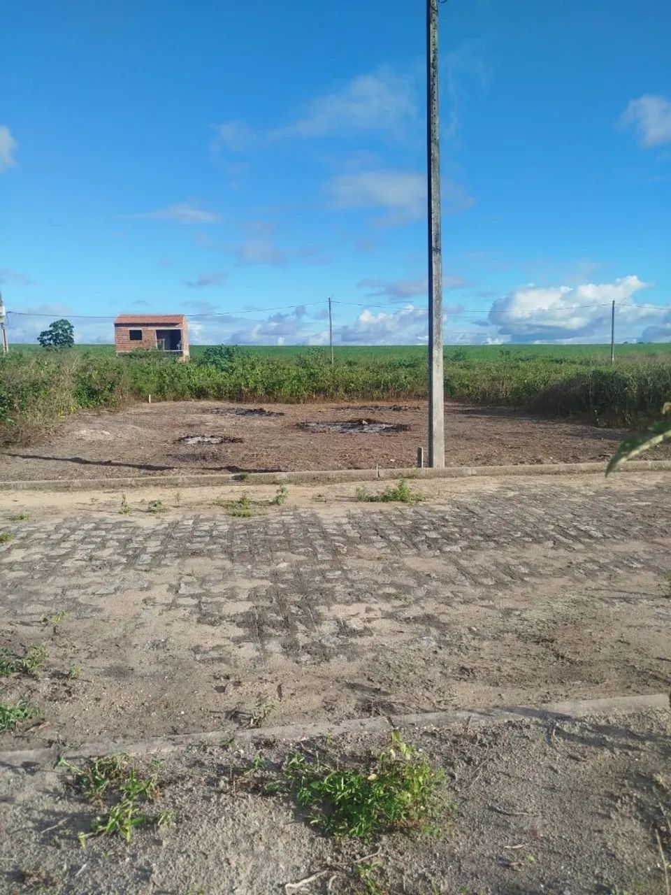 Vendo 2 terrenos no loteamento bosque de Atalaia 