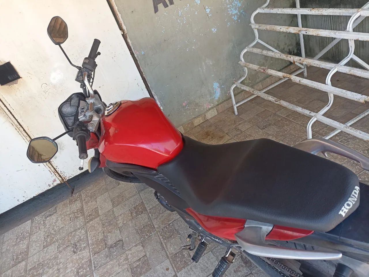 CB 300 - 2012