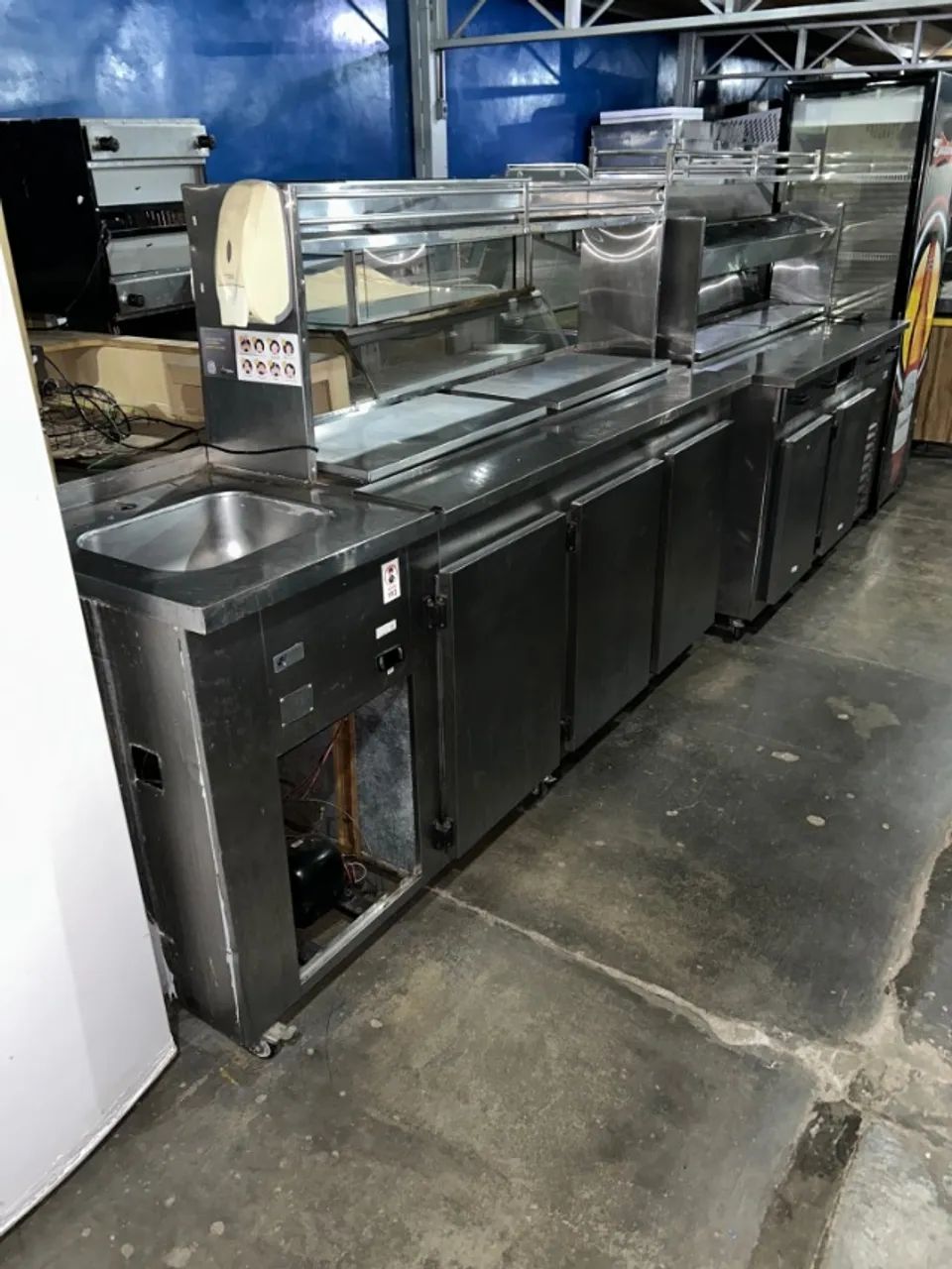 balcão inox - com pizzaiolo - com pia e espaço para cubas refrigerado - Foto 2