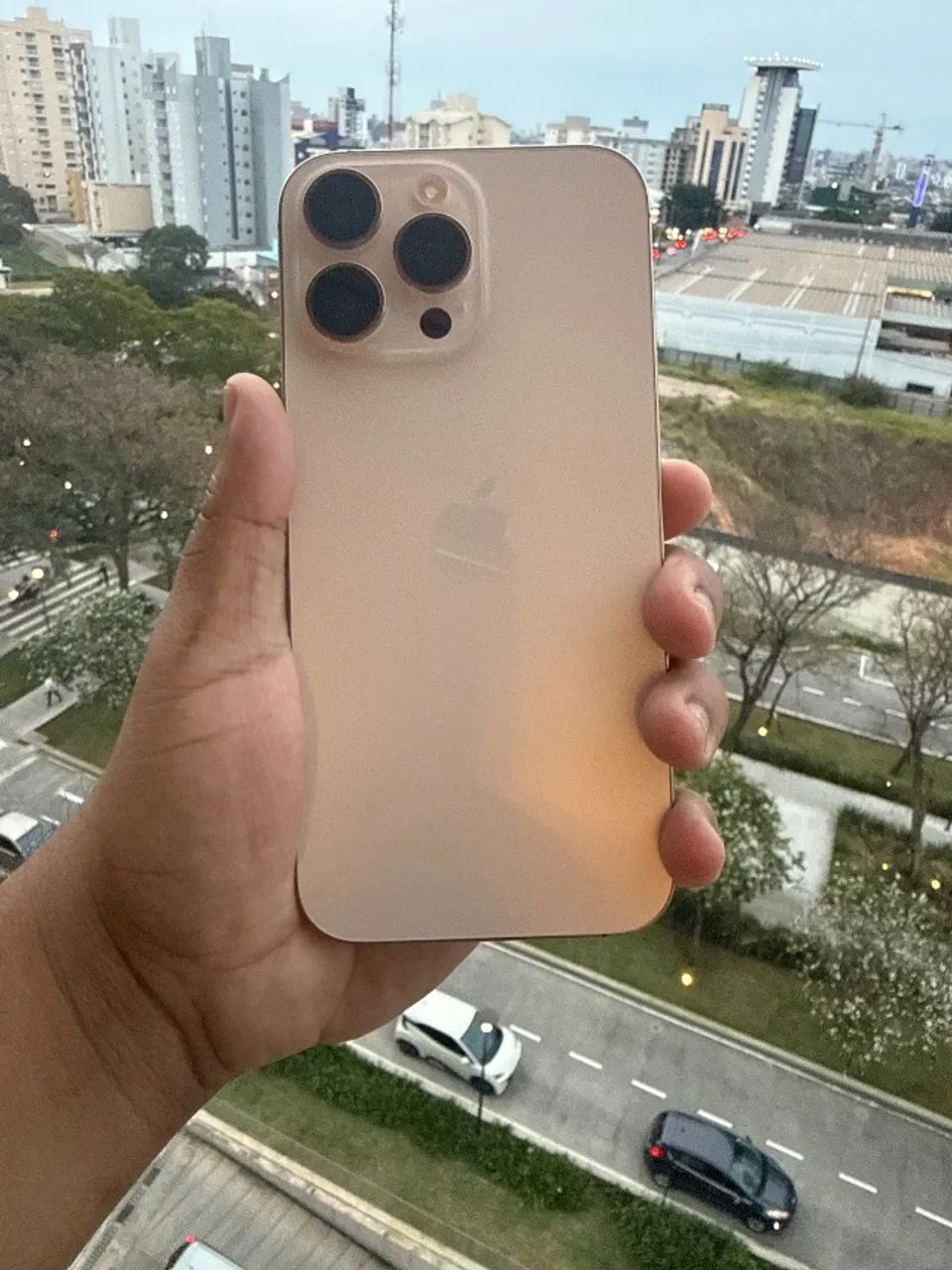 16 pro max cor desert ( aparelho usado )