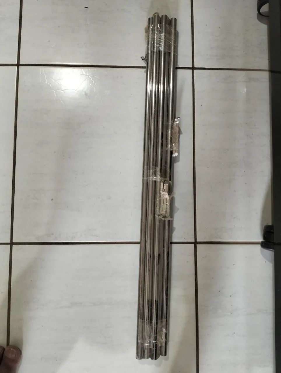 Cabide para armário cromado 