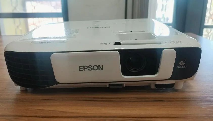 Projetor Epson Powerlite S41+ H842a  - Foto 3