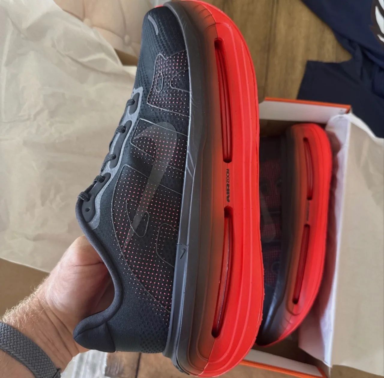 Nike Vomero Premium Black Crimson - Foto 3