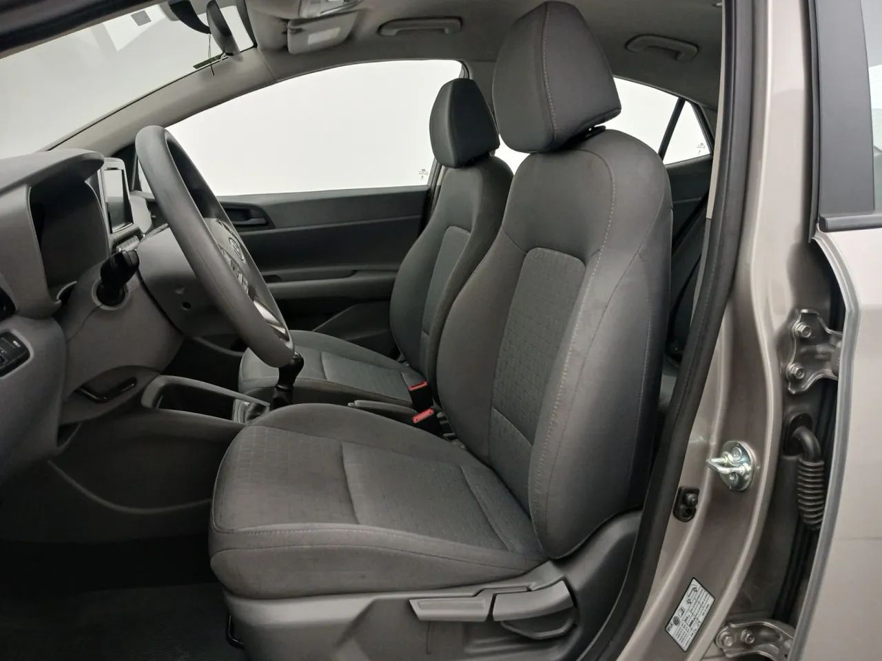 Hyundai HB20S Comfort Plus 1.0 TB Flex 12V Mec., foto 16 de 18