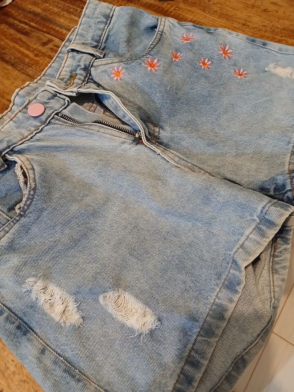 Shorts jeans bordado 