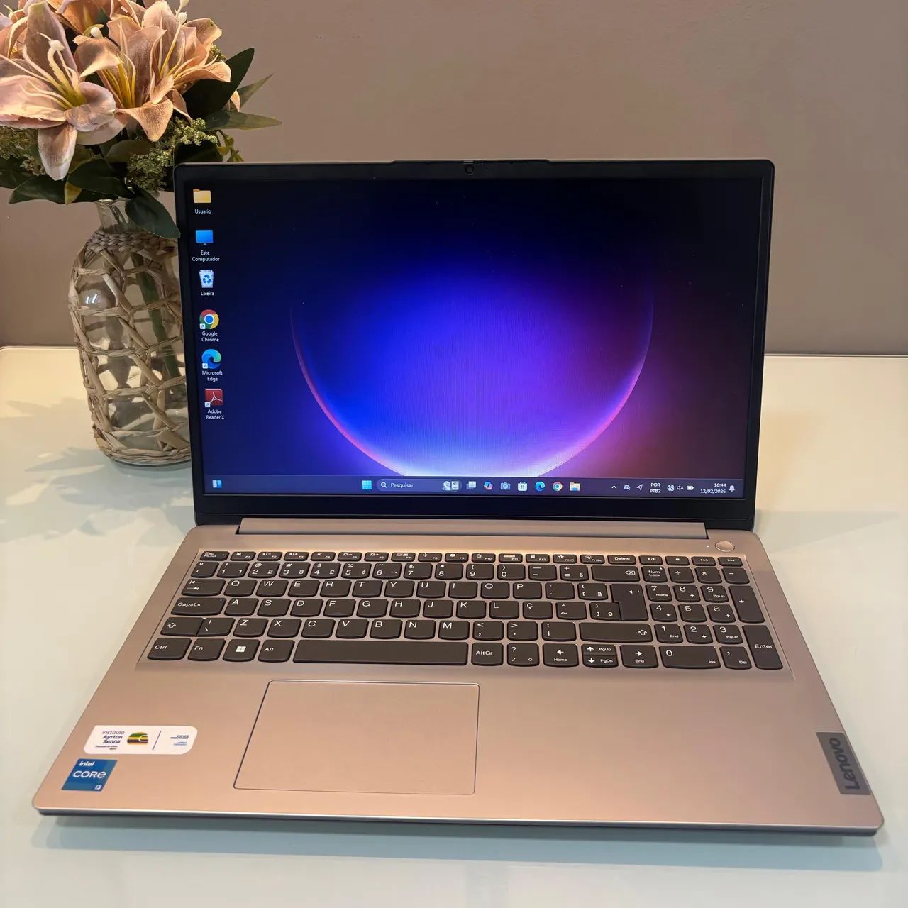 Notebook Lenovo Core i3 11ª 8GB RAM SSD NVMe FullHD Windows 11