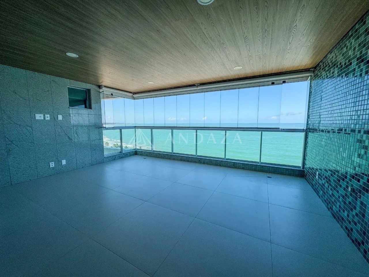 Exclusividade à beira-mar! 3 suítes e 255 m² com lazer de altíssimo padrão! - Foto 4