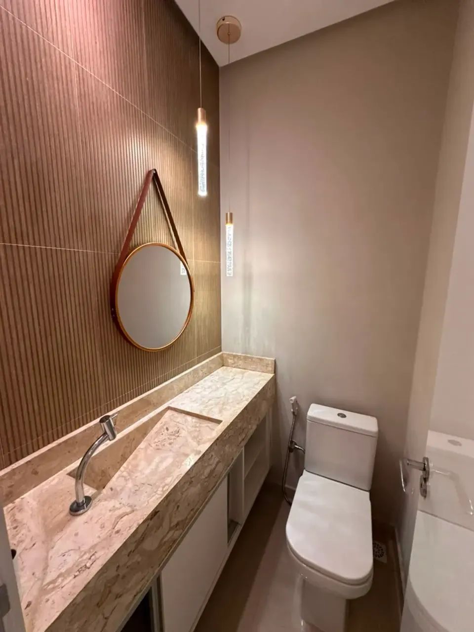 PASSAREDO, TÉRREA, SEMIMOBILIADA, 3 SUÍTES, ESCRITÓRIO, PISCINA - Foto 3