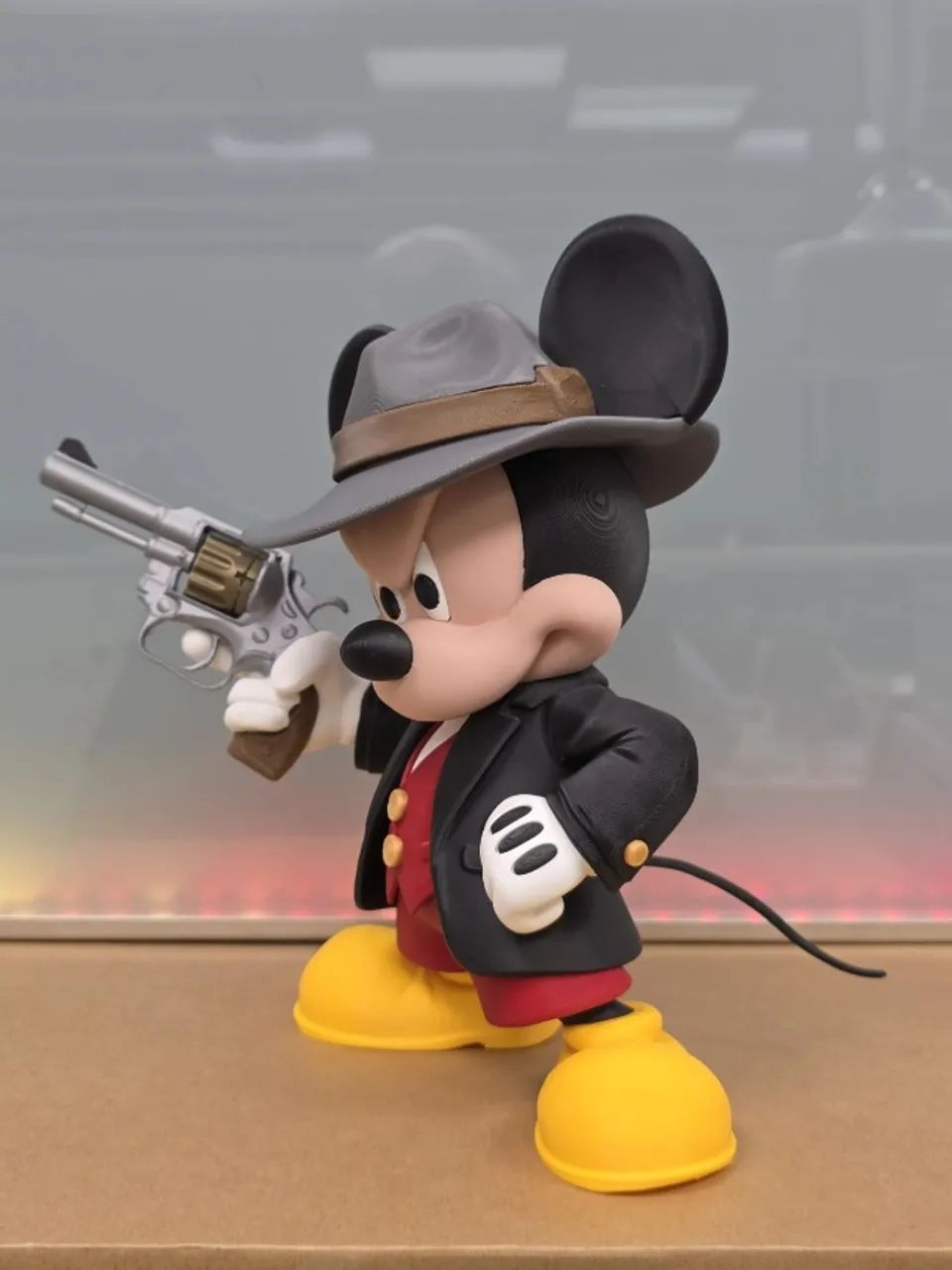 MICKEY GANGSTER - Peça decorativa 3d 24cm - Foto 4