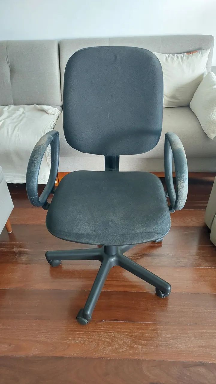 Cadeira com rodízios 