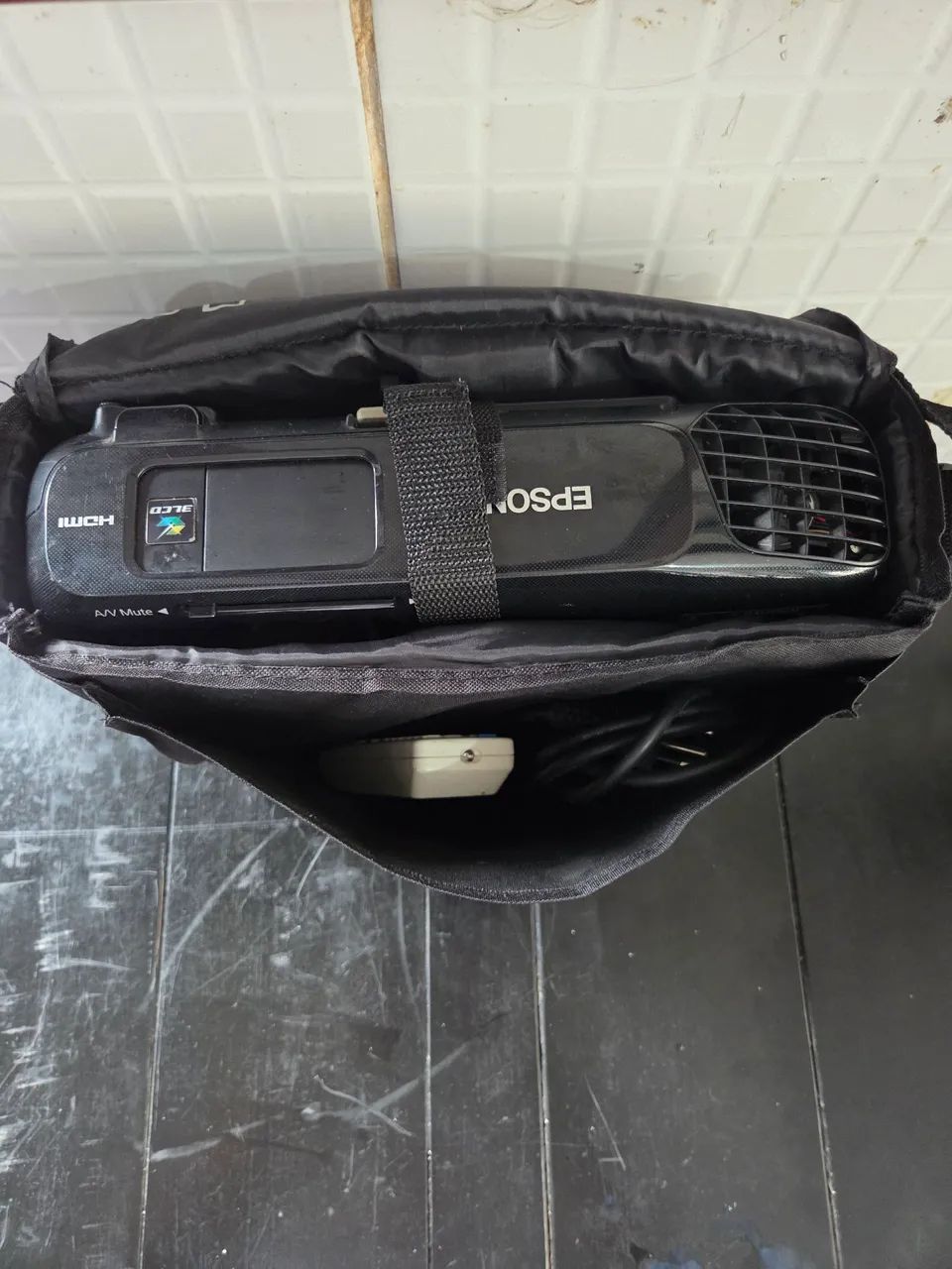 Projetor Epson 3.000 lumens