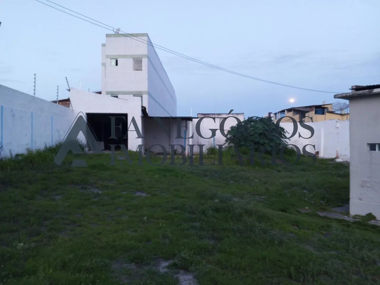 Alugo casa com área total 820m² - Foto 2