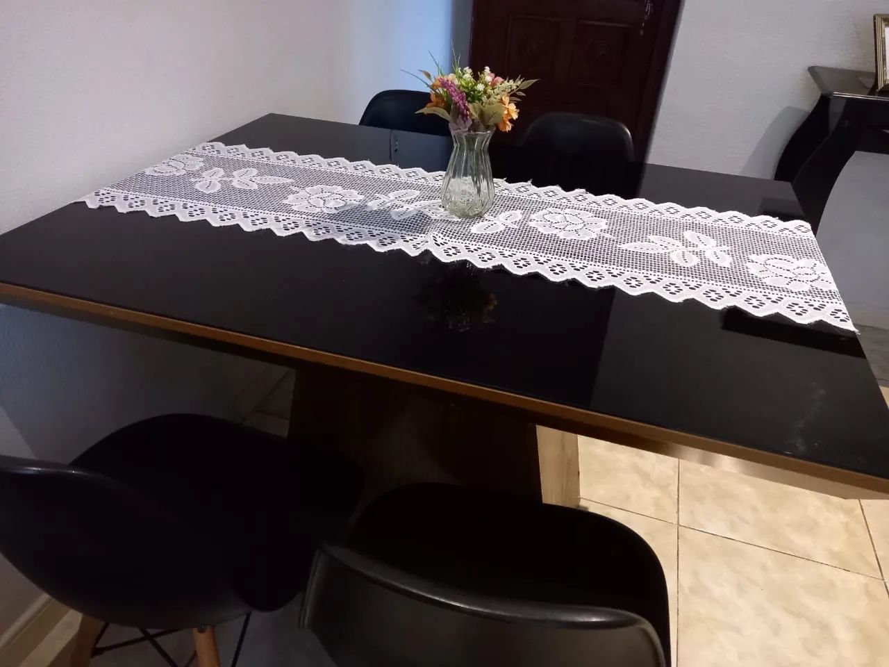 Mesa MDF com tampo de vidro 