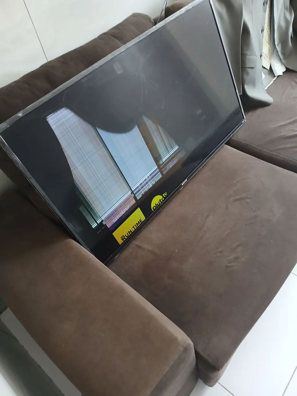 Vender uma televisão sempre com defeito