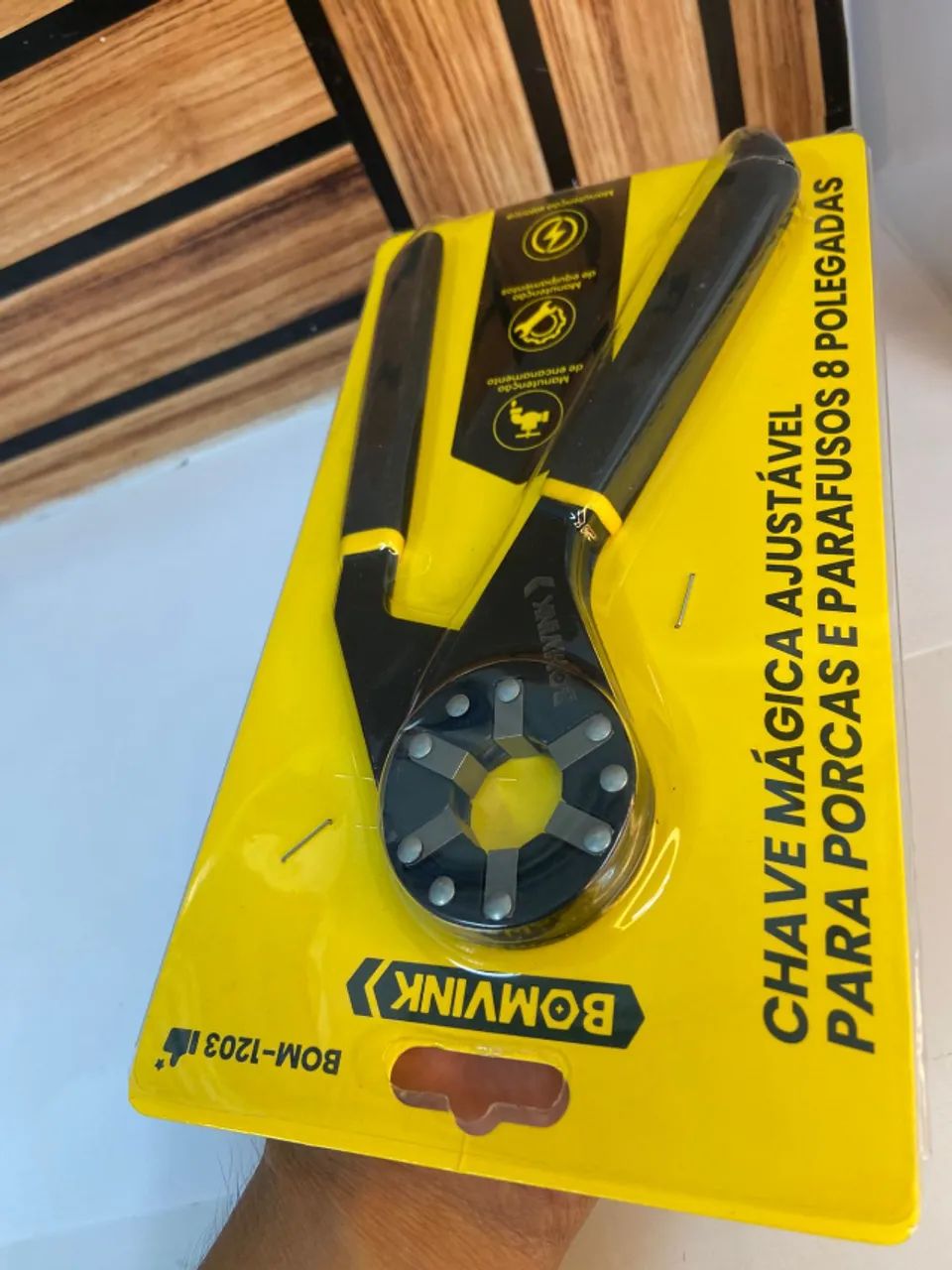 Chave Mágica Ajustável para Porcas e Parafusos 8 Polegadas BOM-1203 BomVink 