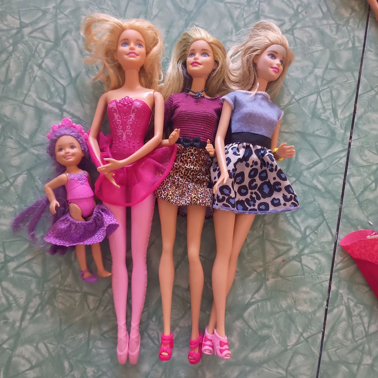 Pacote Barbies e acessórios  - Foto 2