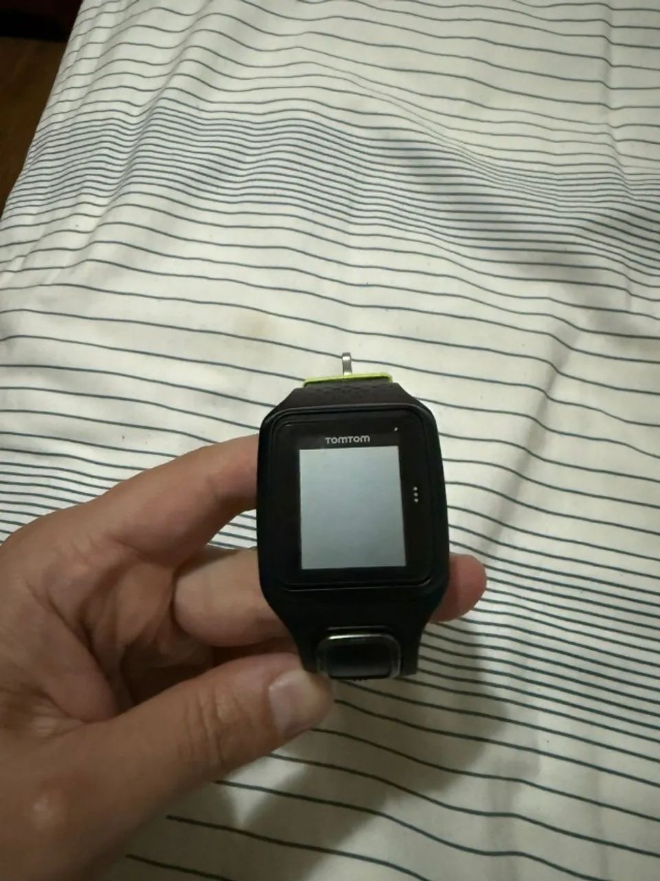 Relógio Tom Tom com carregador e pulseira originais - Foto 4
