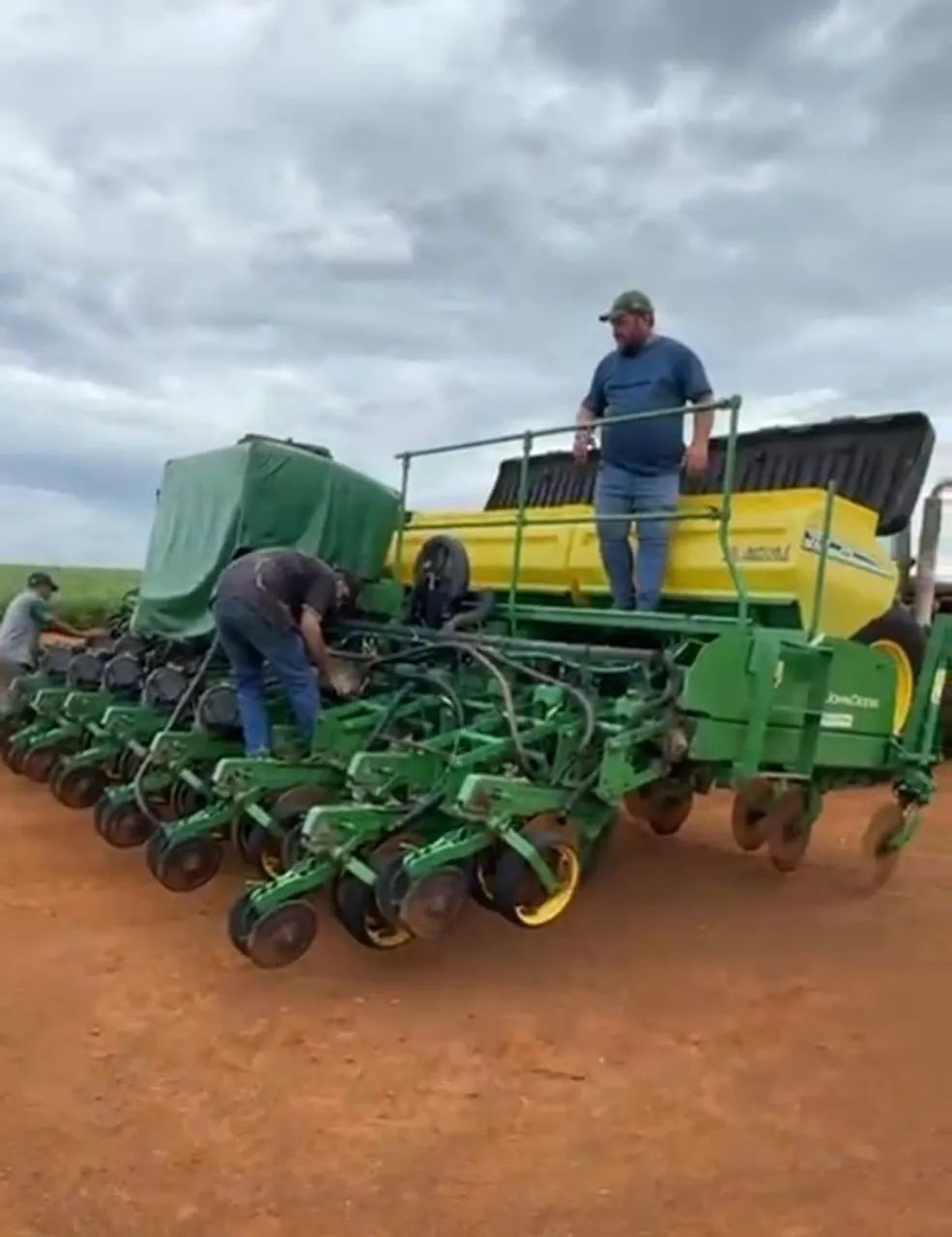 Plantadeira john deere ccs2117 2015 17 linhas 