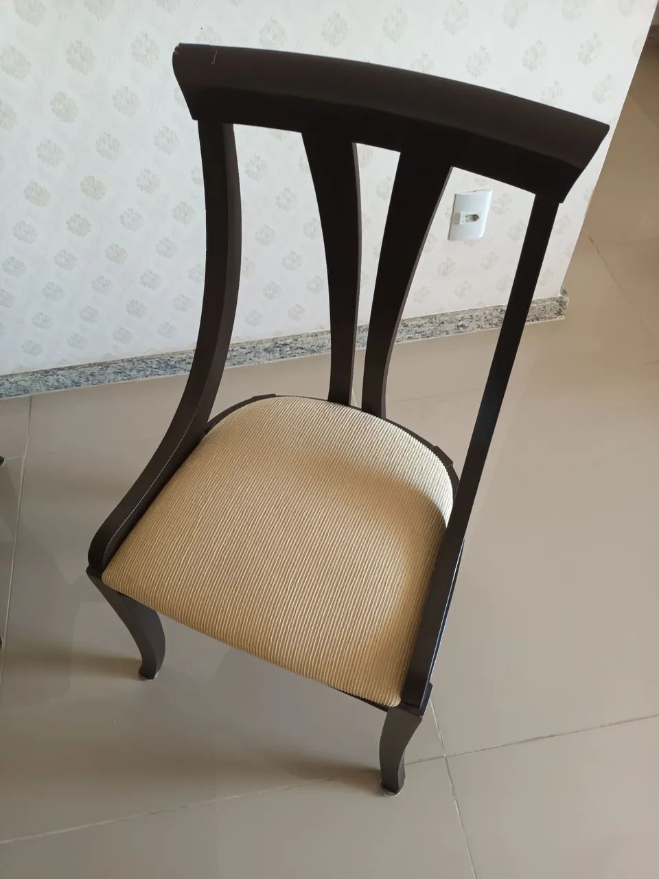 Vendo uma sala de jantar  - Foto 4