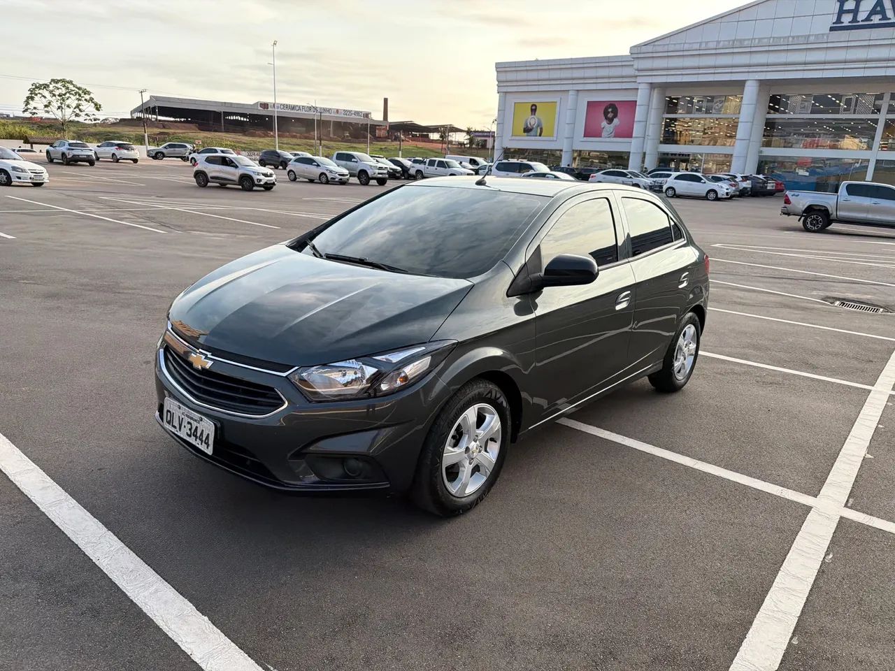 Chevrolet Onix Hatch LT 1.4 8V Flex Mec. 4P 2019 - Foto 4