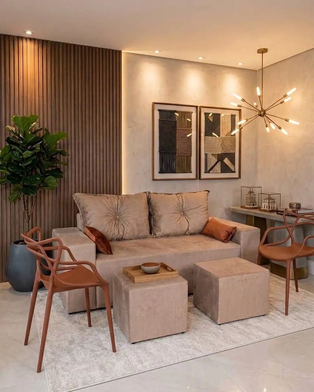 Sofá quadrado 3 lugares com 2 cadeiras de apoio com centro, puff e almofadas decorativas 