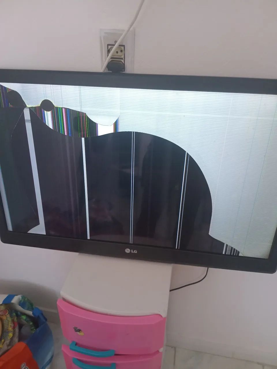 TV 32 LG nova tela quebrada  - Foto 3