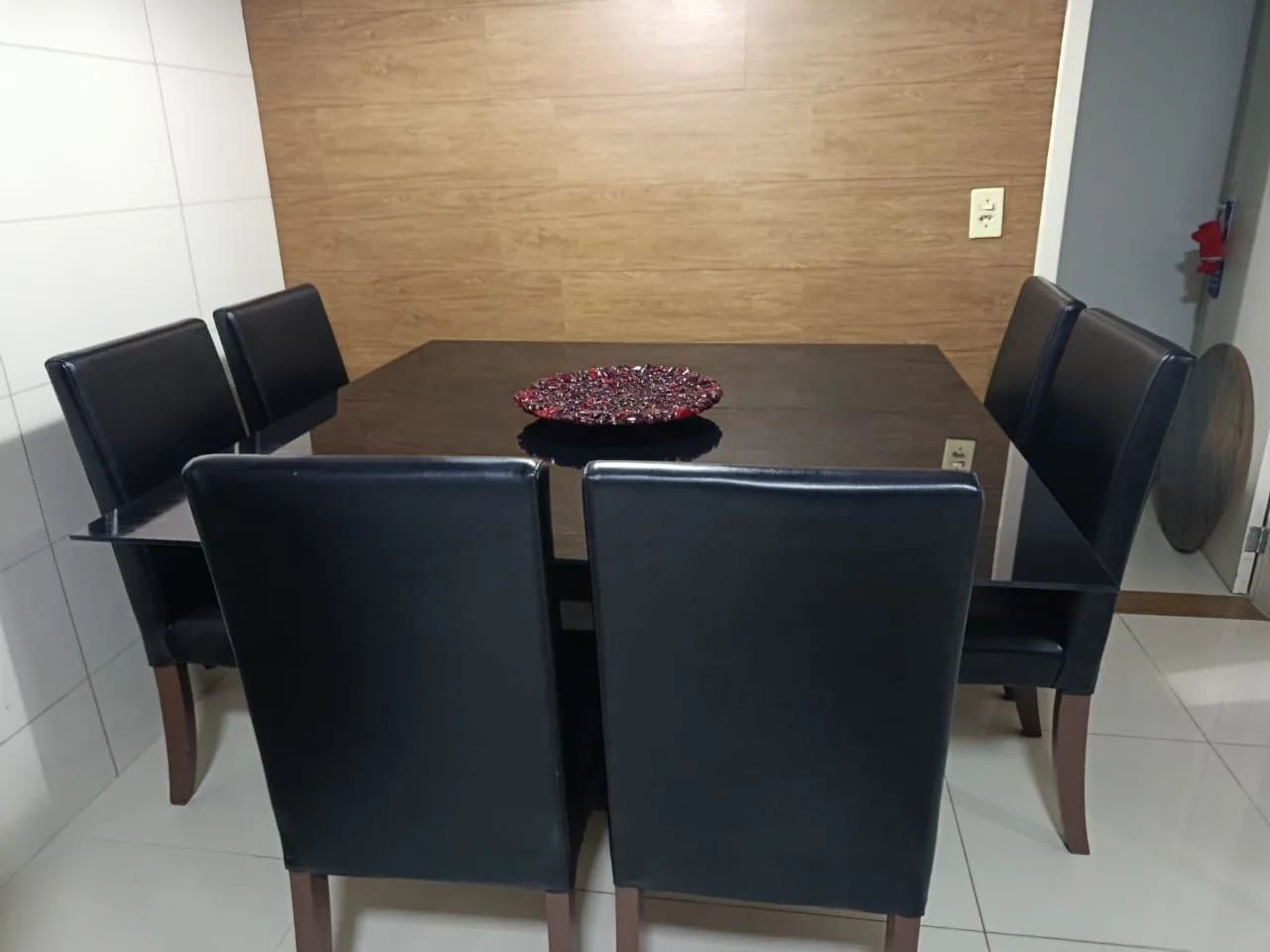 Mesa de jantar quadrada com 6 cadeiras - Foto 4