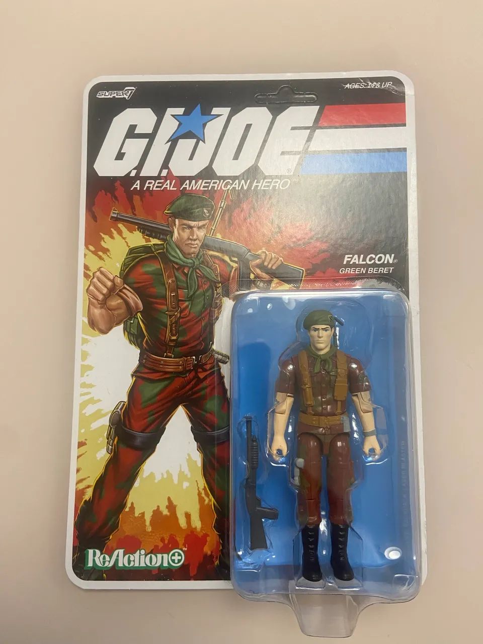 Lt. Falcon da linha G.I. Joe ReAction da marca Super7.