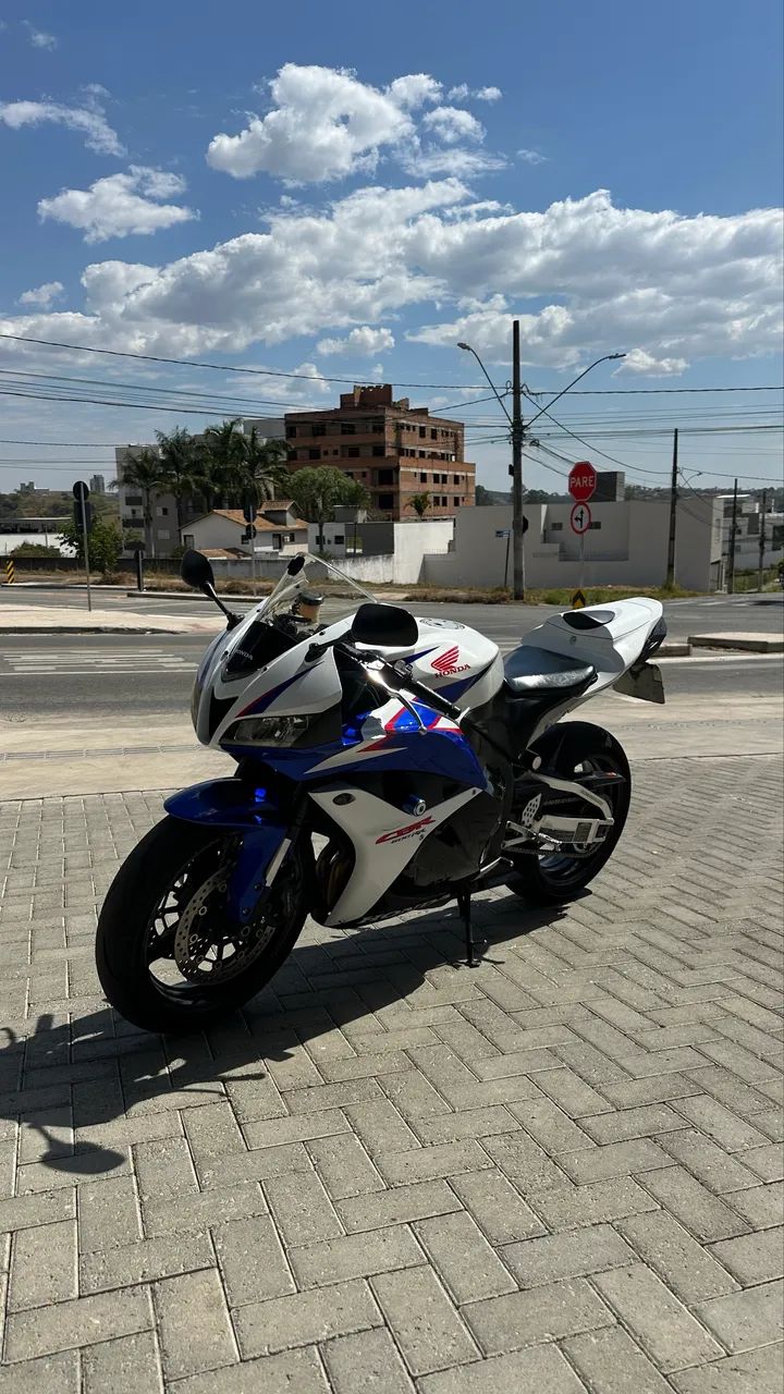 CBR600RR 2011  - Foto 4