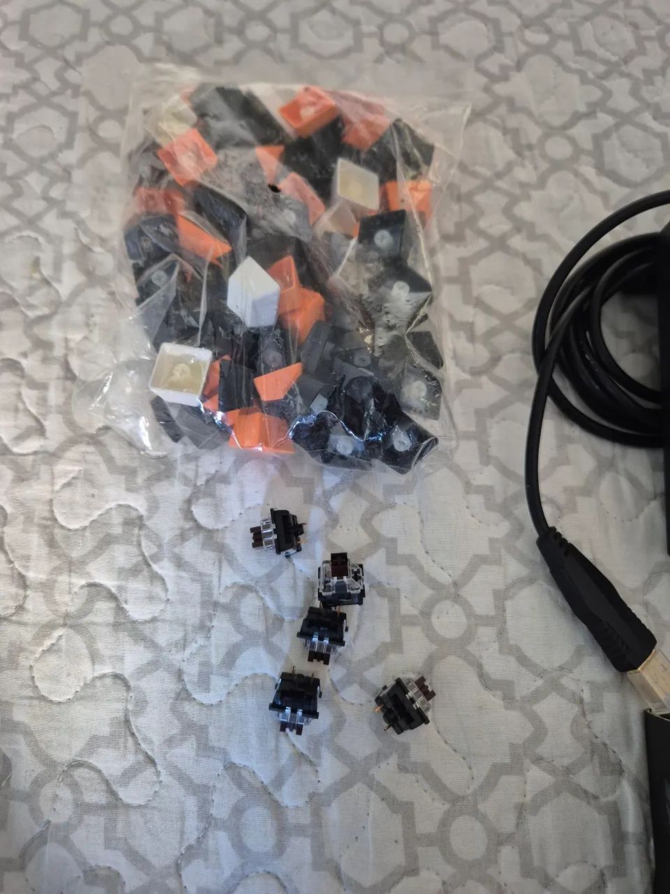 Teclado Redragon Kumara switch brown com keycaps de brinde - Foto 2