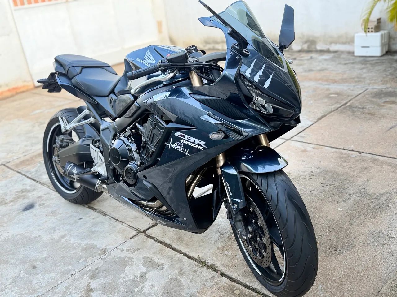 CBR650R 2021 - Foto 3