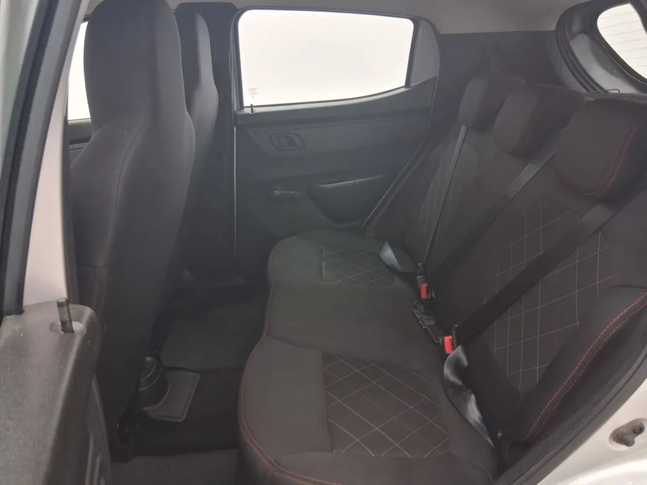 Renault Kwid 1.0 Zen, foto 17 de 18
